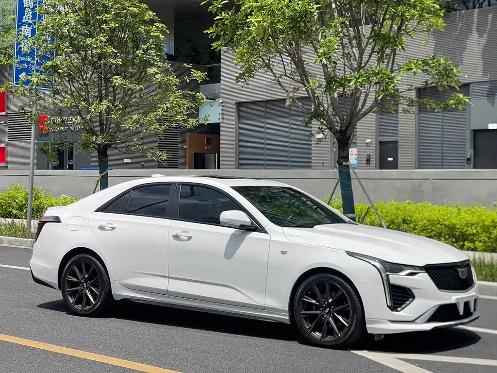 Cadillac CT4 2021 28T Premium Model купить на сайте DeffCars