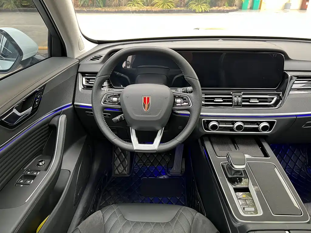 Hongqi HS5 2023 2.0T Qixiang Pro version купить на сайте DeffCars