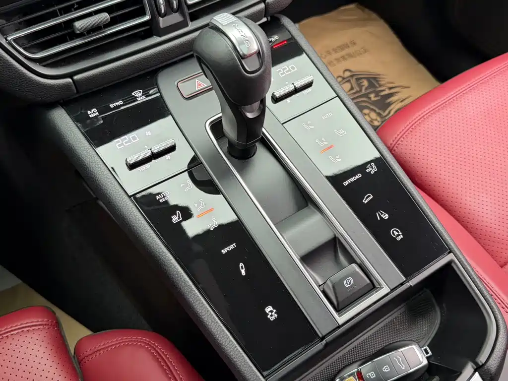 Macan 2023 Macan 2.0T купить на сайте DeffCars