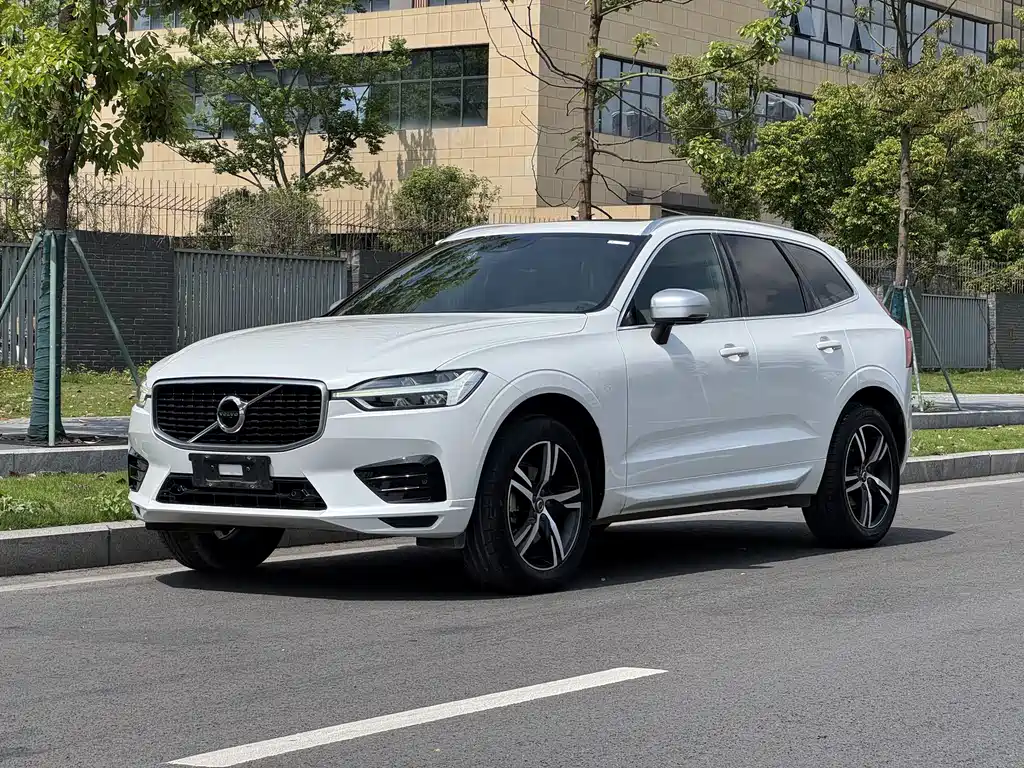 Volvo XC60 2019 T5 4WD Zhiyuan Edition National V купить на сайте DeffCars