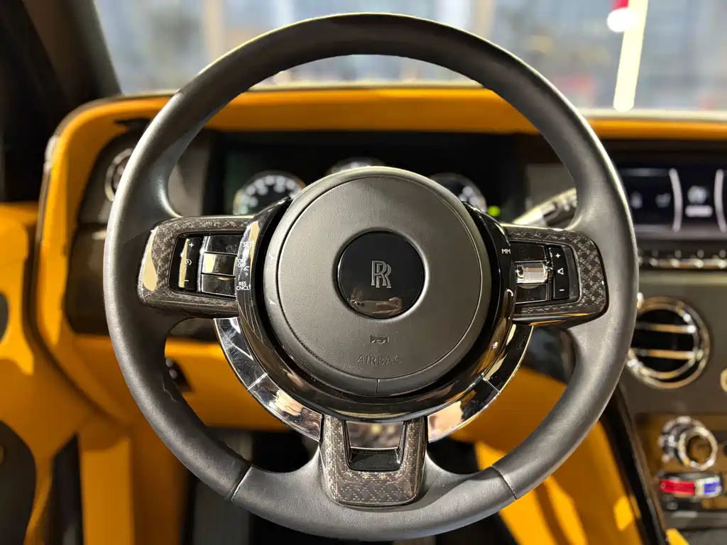 Cullinan 2020 Black Badge купить на сайте DeffCars