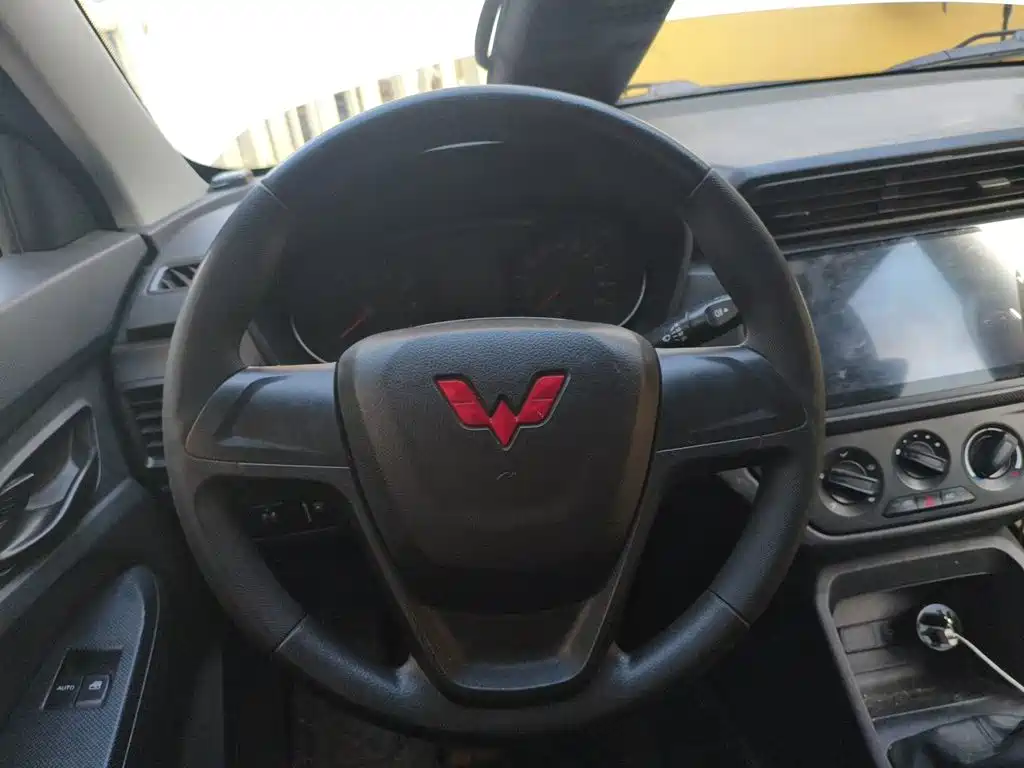 Wuling Hongguang 2021 facelift 1.5L S basic model hydraulically assisted LAR купить на сайте DeffCars