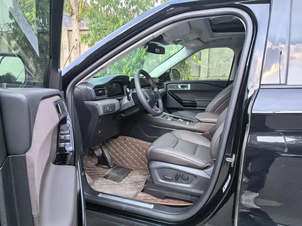 Explorer 2024 2.3T EcoBoost four-wheel drive titanium version 6 seats купить на сайте DeffCars