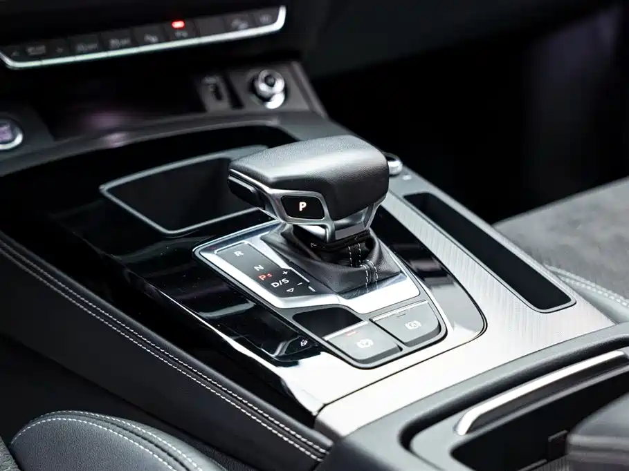 Audi Q5L Sportback 2023 40 TFSI luxury model купить на сайте DeffCars