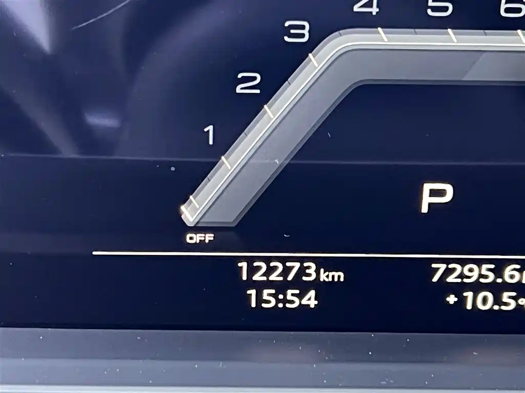 Audi A8 2024 A8L Horch Founder's Edition Classic купить на сайте DeffCars