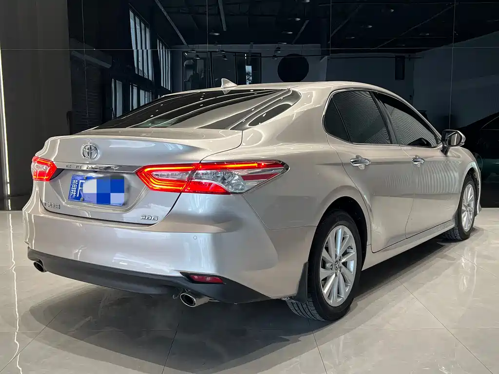 Camry 2021 2.0G Deluxe Edition купить на сайте DeffCars