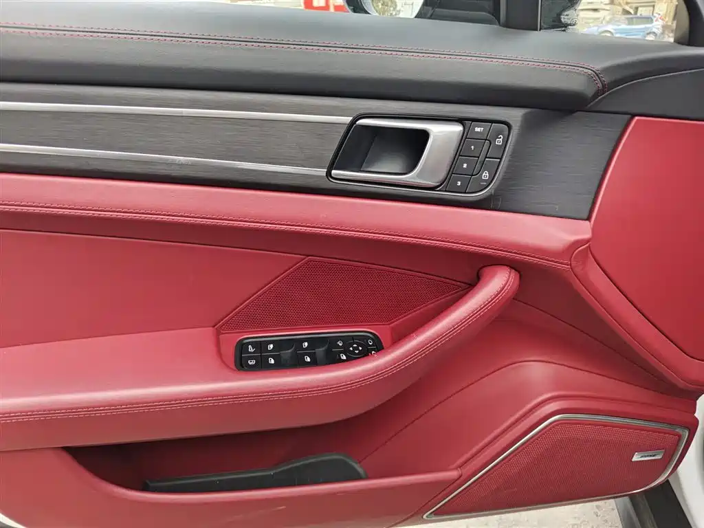 Panamera New Energy 2022 Panamera 4 E-Hybrid Platinum Edition 2.9T купить на сайте DeffCars