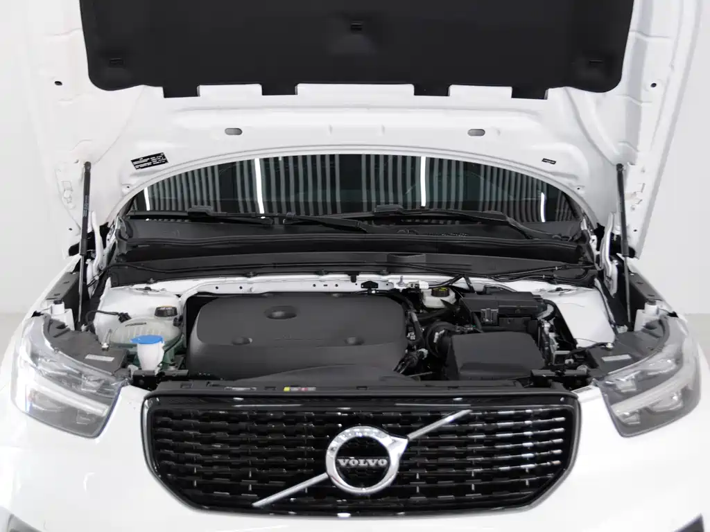 Volvo XC40 2021 T4 four-wheel drive Zhiyuan Sport Edition купить на сайте DeffCars
