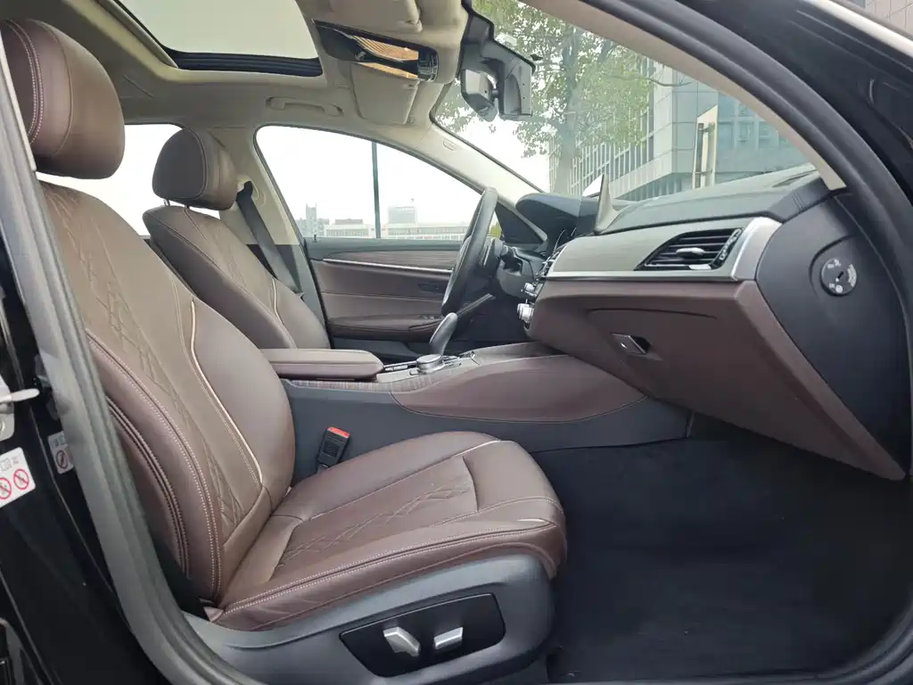 BMW 5 Series 2018 facelift 530Li xDrive luxury package купить на сайте DeffCars