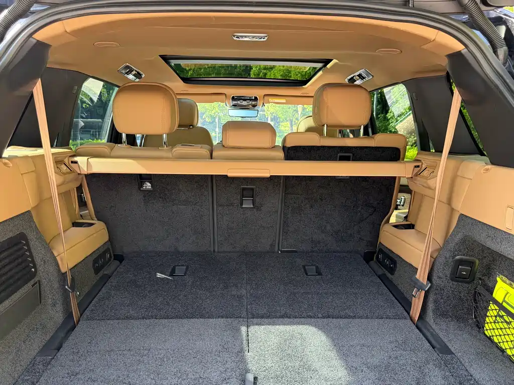 Range Rover 2023 3.0 L6 400PS Seven-seater Extended Edition купить на сайте DeffCars