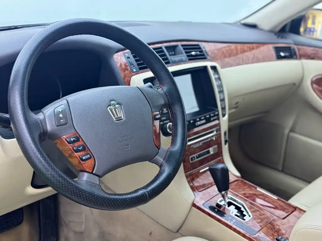 Crown 2005 2.5L Royal купить на сайте DeffCars