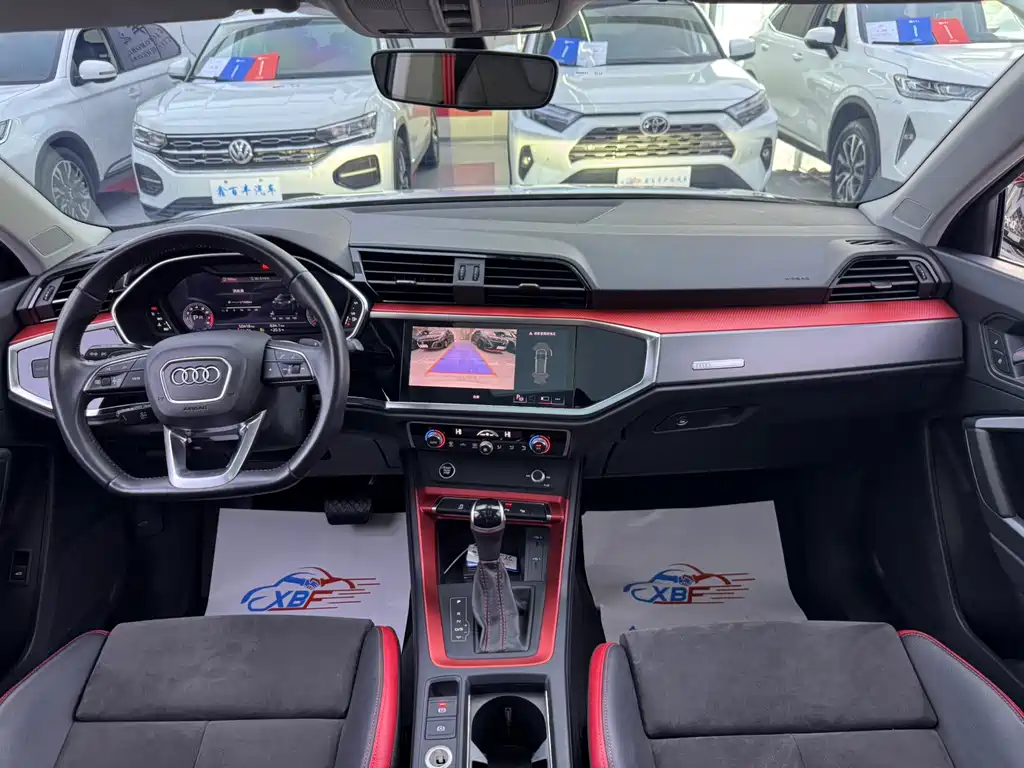 Audi Q3 2022 35 TFSI Fashionable and Dynamic купить на сайте DeffCars