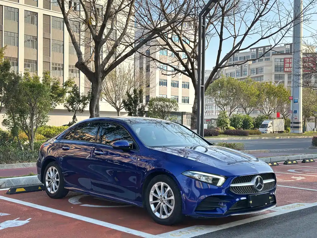 Mercedes-Benz A-Class 2020 Facelift A 200 L Sports Sedan Fashionable купить на сайте DeffCars