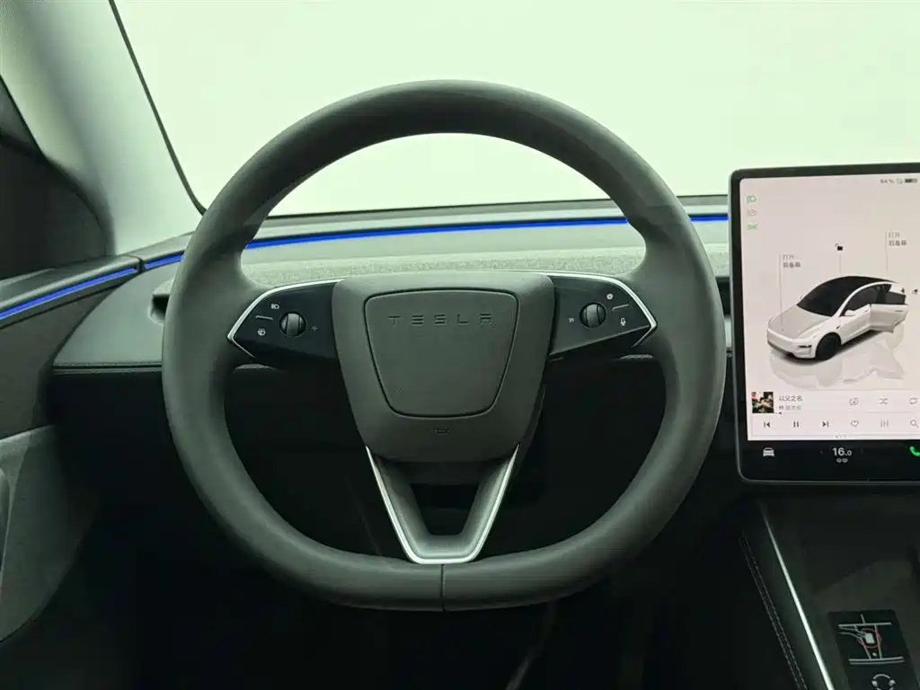 Model Y 2025 rear-wheel drive version купить на сайте DeffCars