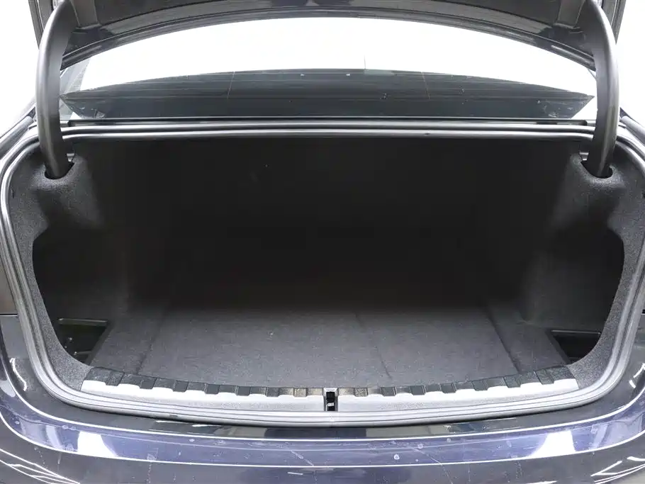 BMW 3 Series 2024 325Li M Sports Package купить на сайте DeffCars