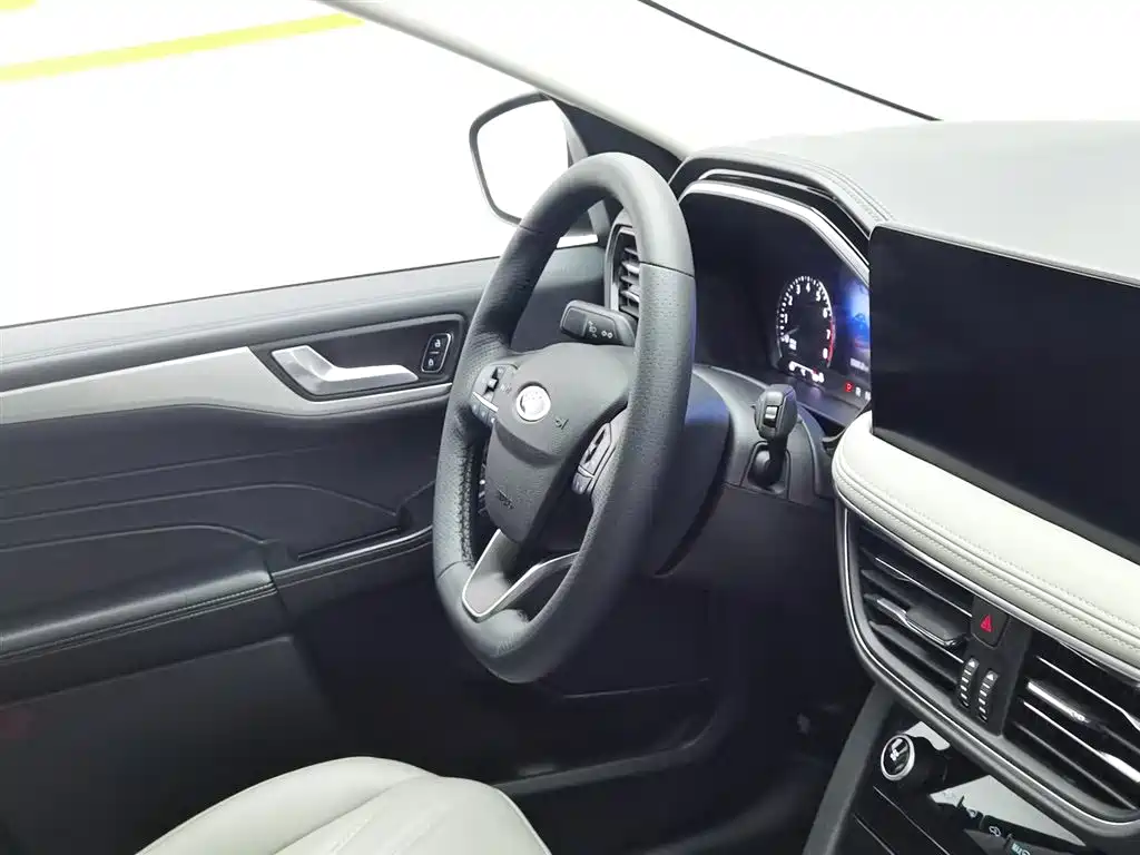 Ruiji 2024 EcoBoost 245 two-wheel drive leisure model купить на сайте DeffCars