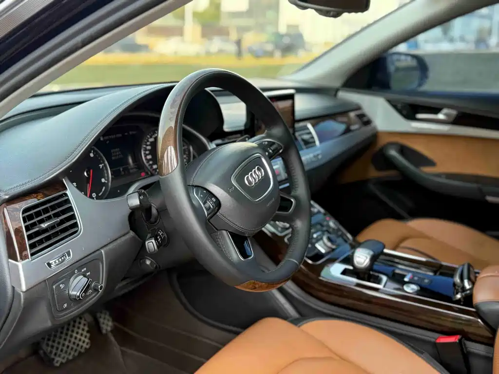 Audi A8 2017 A8L 45 TFSI quattro Leading Elite Collection Edition купить на сайте DeffCars