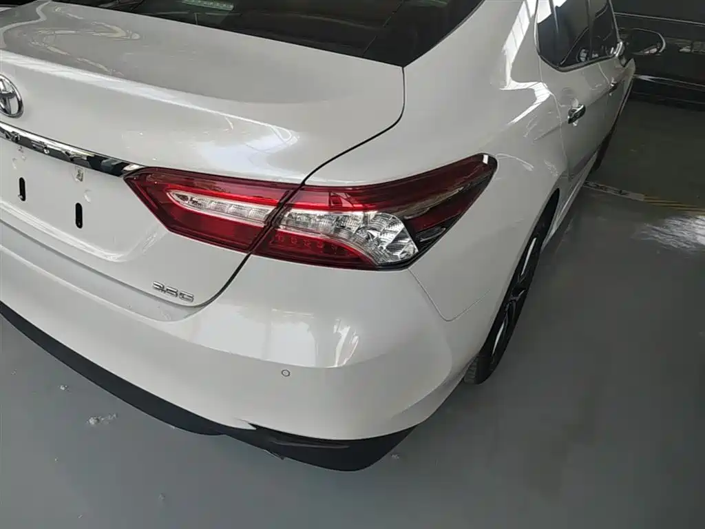 Camry 2021 2.5G Deluxe Edition купить на сайте DeffCars