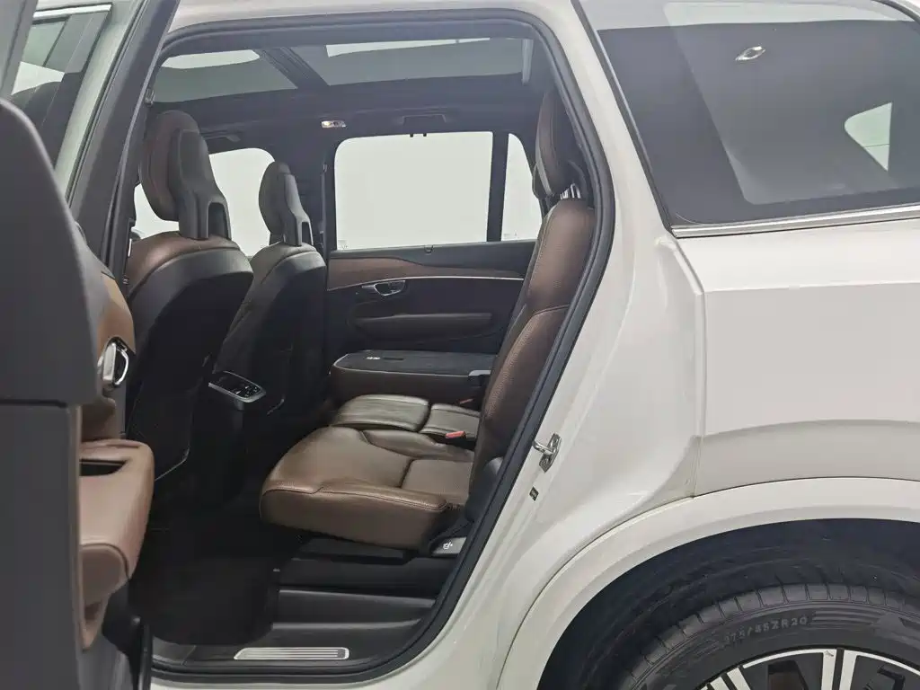 Volvo XC90 2021 B6 Zhiyi Luxury Edition 7 seats купить на сайте DeffCars