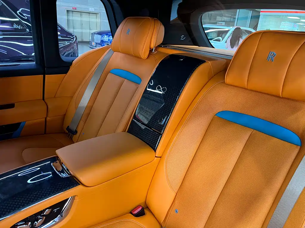 Cullinan 2024 Black Badge купить на сайте DeffCars