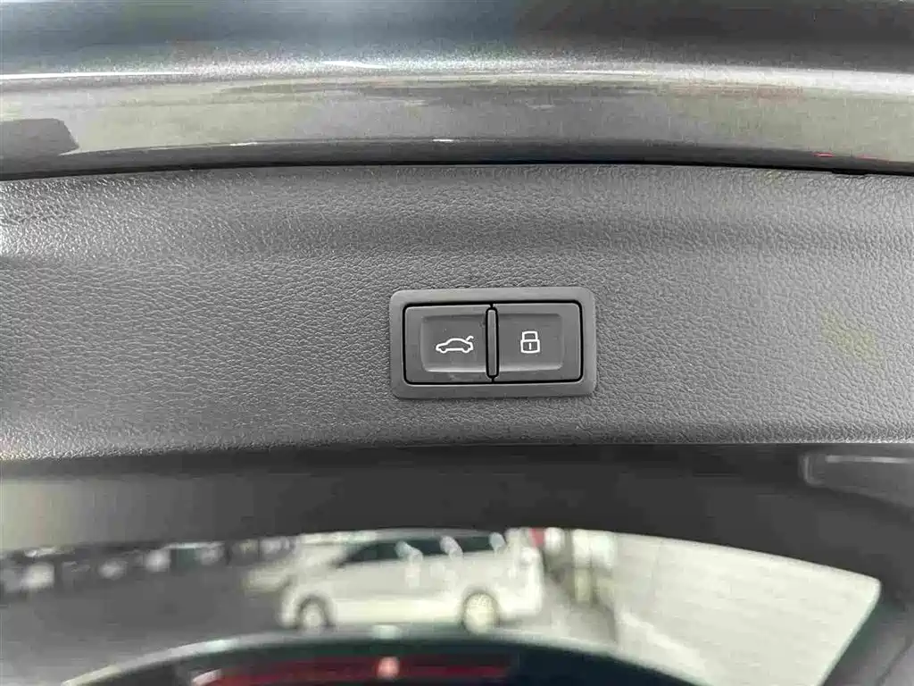 Audi Q3 2023 35 TFSI Stylish Dynamic (1.4T) купить на сайте DeffCars