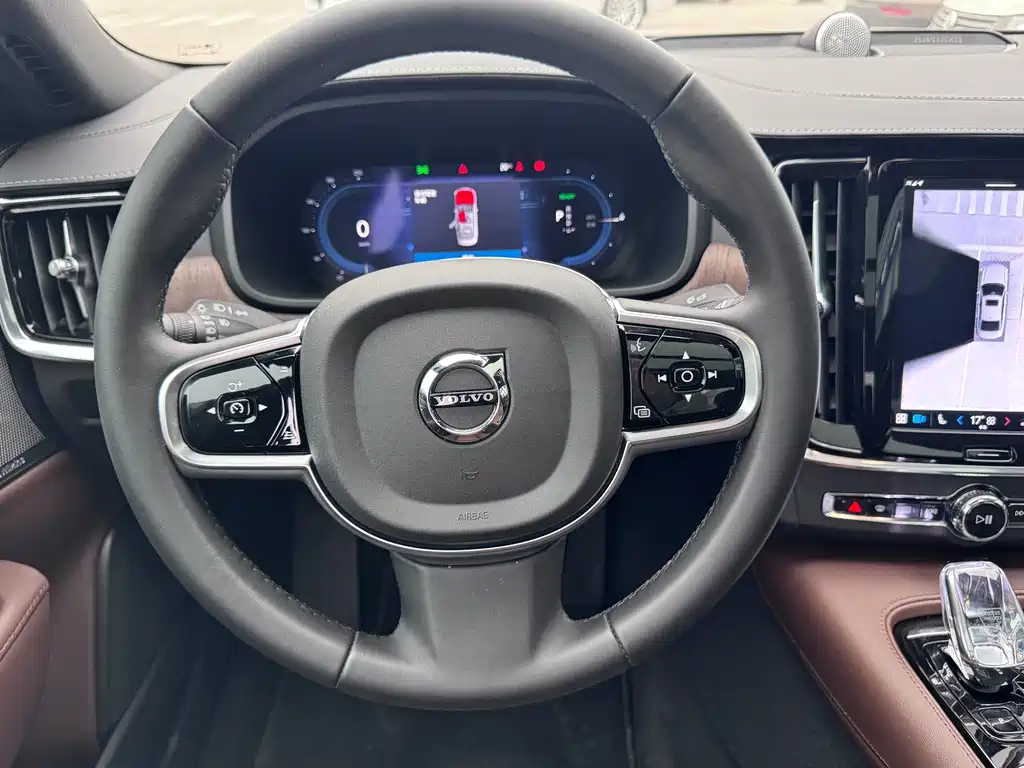 Volvo S90 plug-in hybrid 2025 plug-in hybrid four-wheel drive long range Zhiya luxury version купить на сайте DeffCars