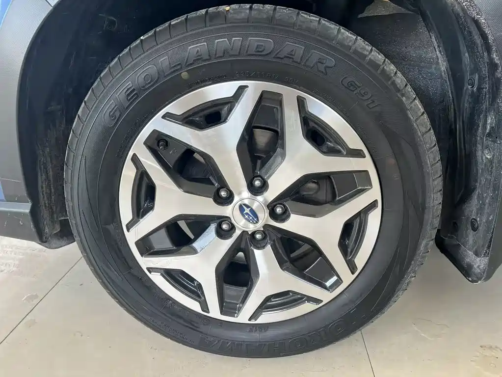 Forester 2022 2.0i AWD Deluxe Edition EyeSight купить на сайте DeffCars