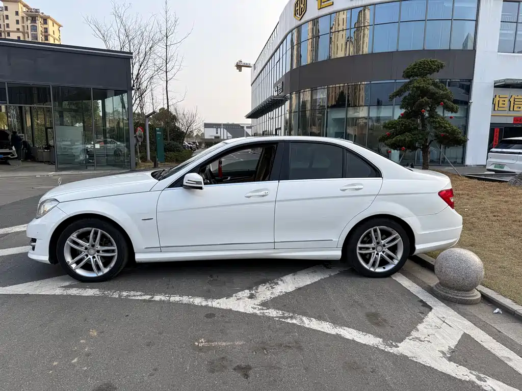 Mercedes-Benz C-Class 2013 C 260 Elegant Grand Edition купить на сайте DeffCars