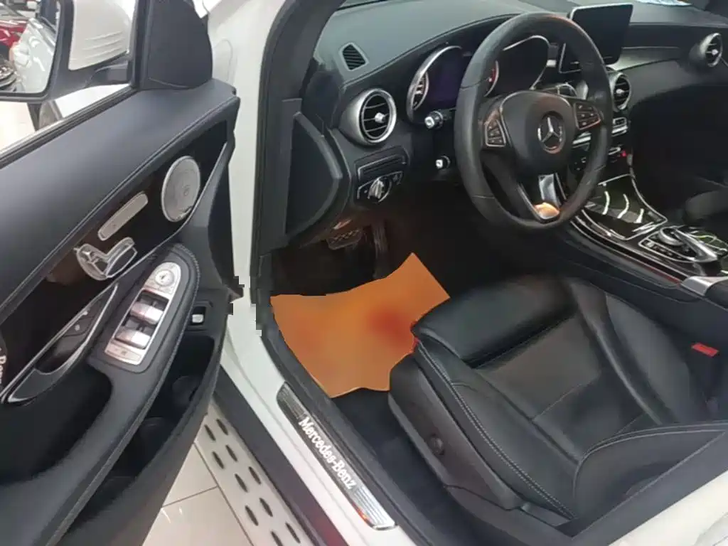 Mercedes GLC 2017 260 4MATIC Dynamic купить на сайте DeffCars