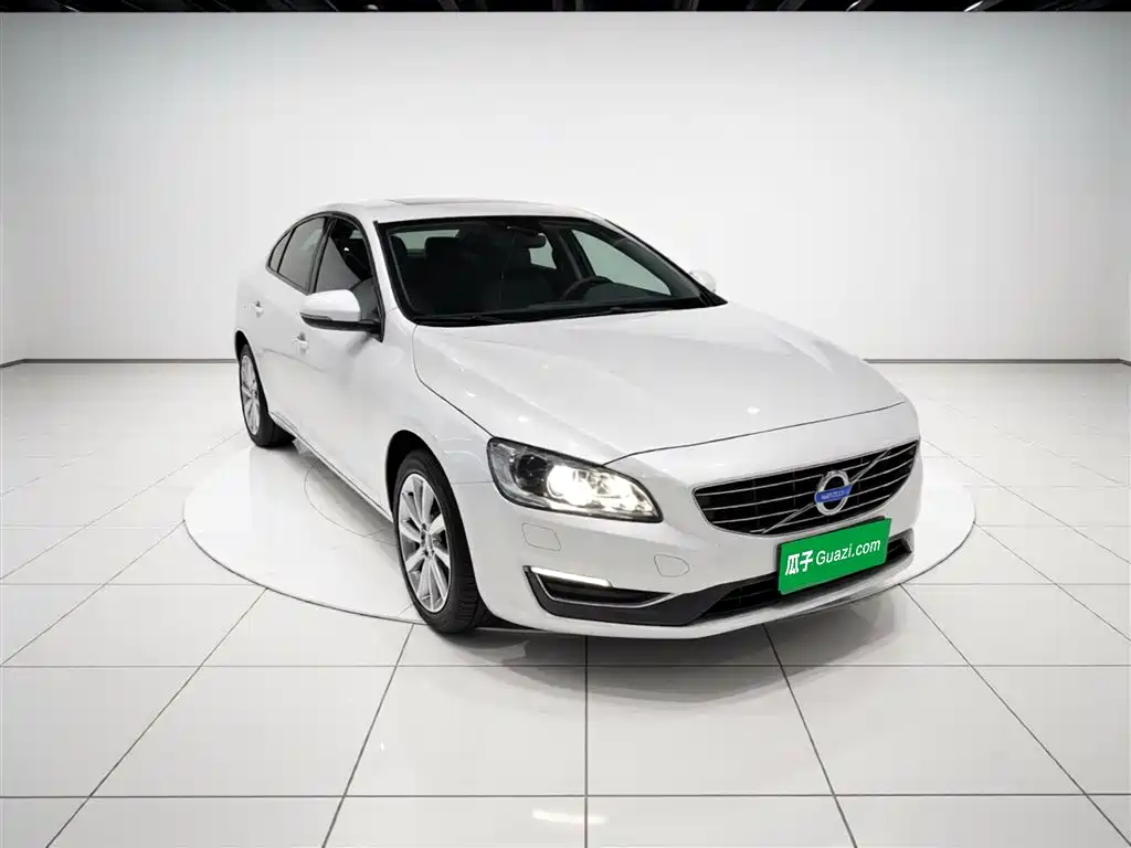 Volvo S60 2016 S60L T4 Zhiyuan Edition купить на сайте DeffCars