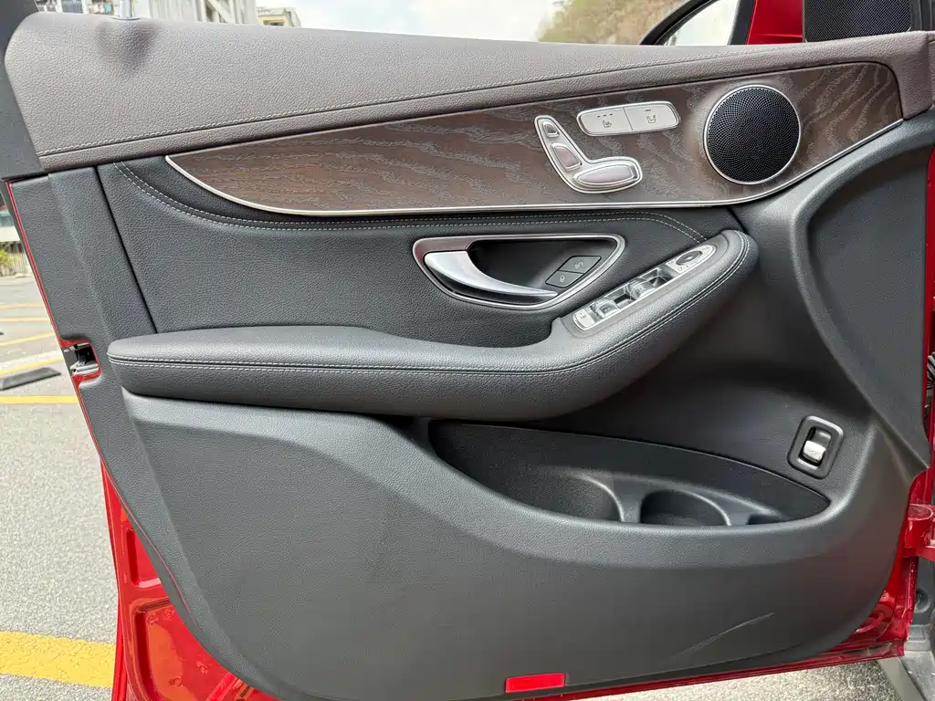 Mercedes-Benz GLC 2020 facelift GLC 260 L 4MATIC luxury model купить на сайте DeffCars