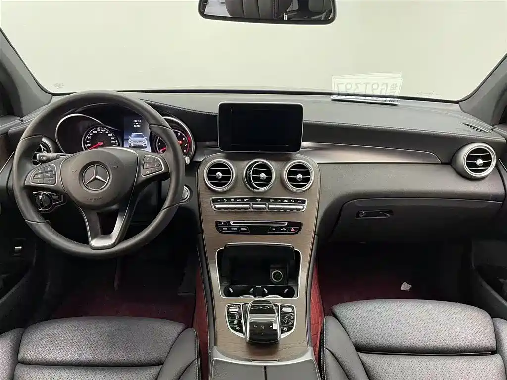 Mercedes-Benz GLC 2018 facelift GLC 300 4MATIC dynamic купить на сайте DeffCars
