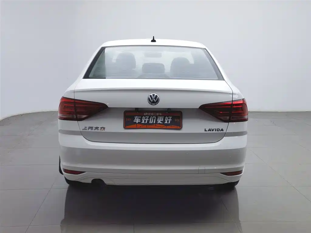 Lavida 2018 Classic 1.5L Automatic Fashion Edition National VI купить на сайте DeffCars