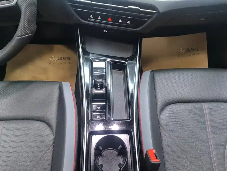 LAMANDO 2024 LAMANDOL 280TSI DSG Hot Edition купить на сайте DeffCars