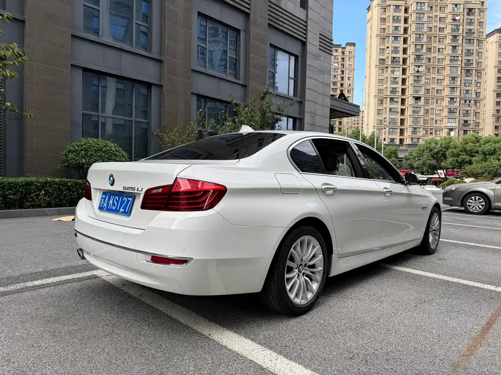 BMW 5 Series 2014 525Li Luxury Design Package купить на сайте DeffCars