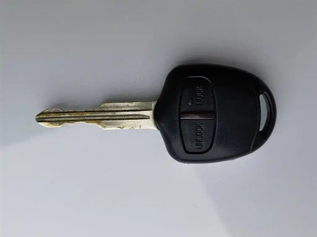 Pajero Jinchang 2013 3.0L automatic four-wheel drive executive version купить на сайте DeffCars