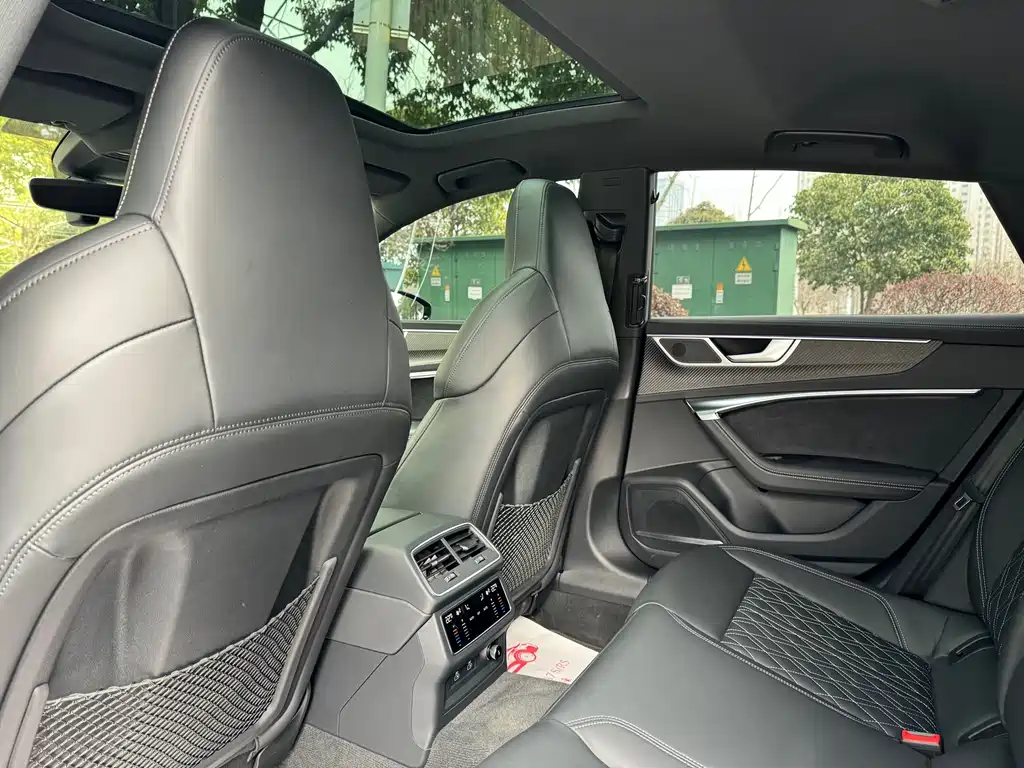 Audi A7 2024 55 TFSI quattro exclusive model купить на сайте DeffCars