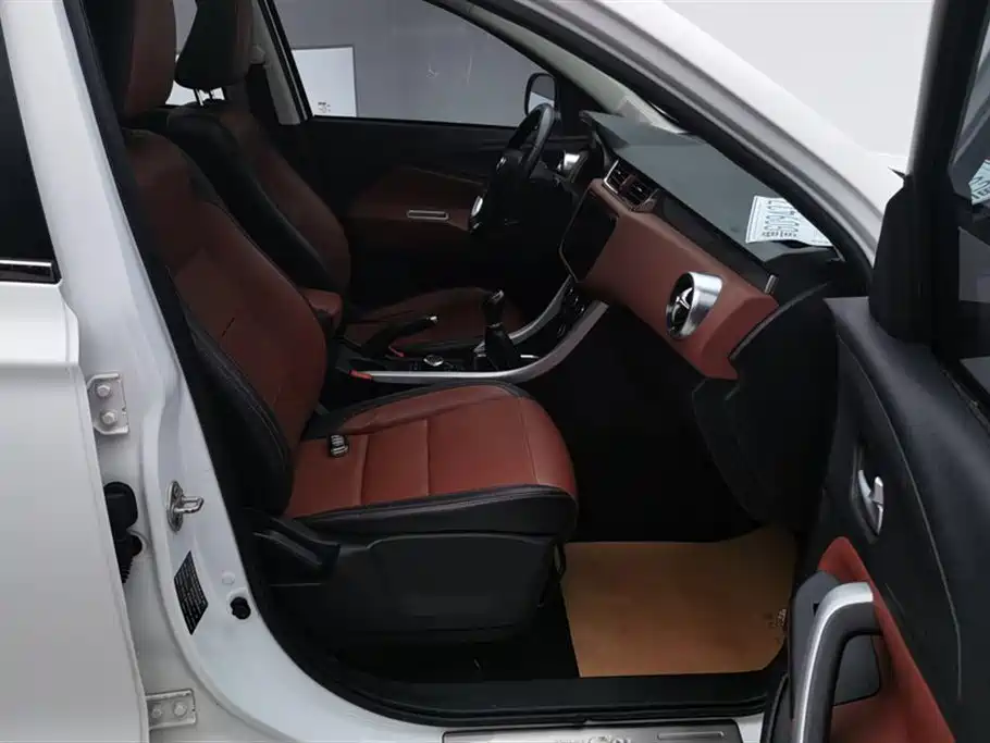 BAIC Huansu S3 2016 S3L 1.5L manual premium model купить на сайте DeffCars