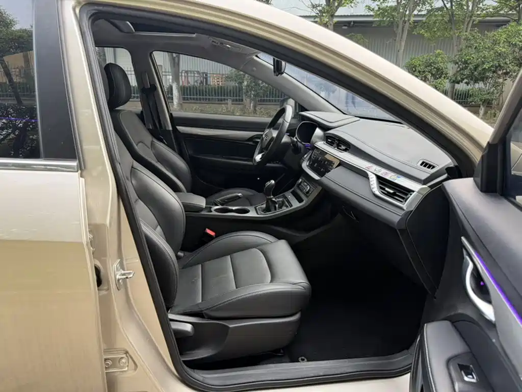 Emgrand 2020 1.5L manual upward version купить на сайте DeffCars