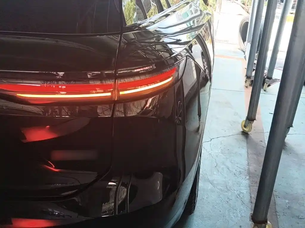 NIO ES8 2023 75kWh Executive Edition купить на сайте DeffCars