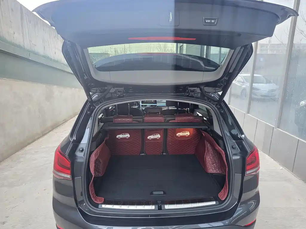 BMW X1 2021 sDrive25Li Leading Model купить на сайте DeffCars