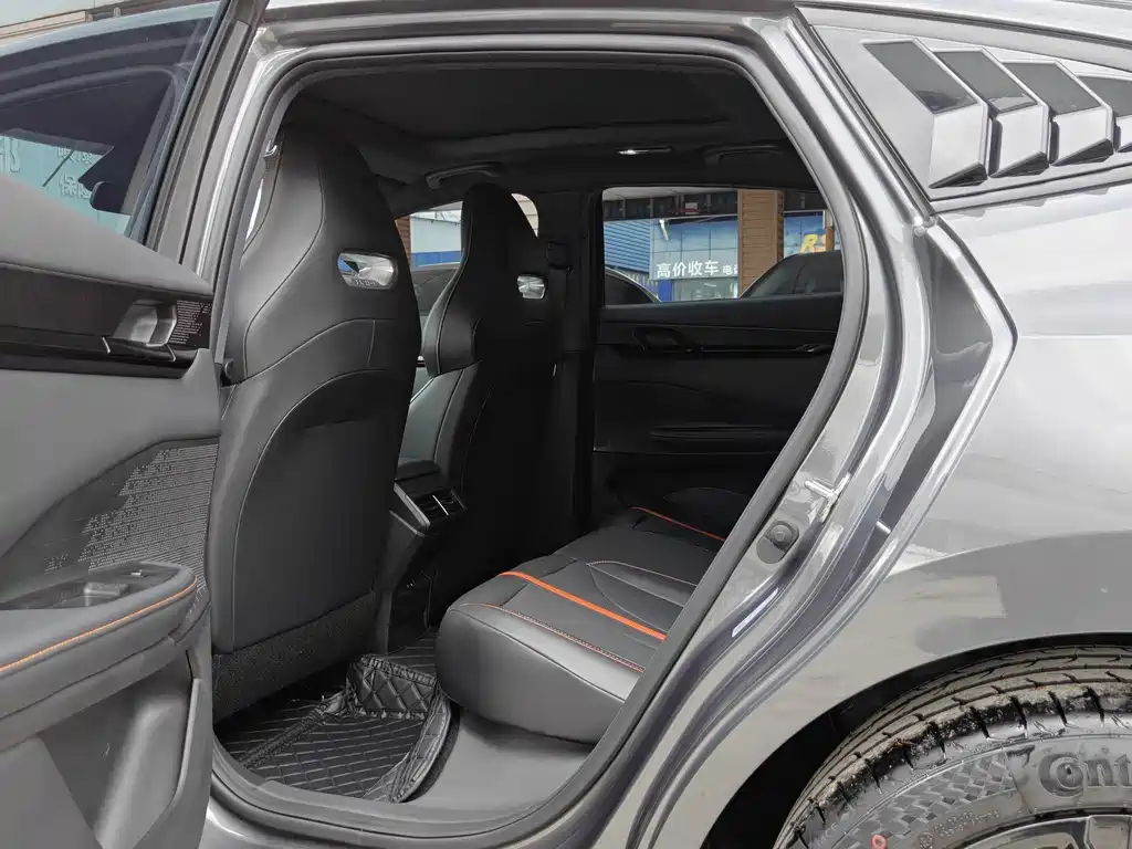 Changan UNI-V 2024 1.5T exclusive model купить на сайте DeffCars