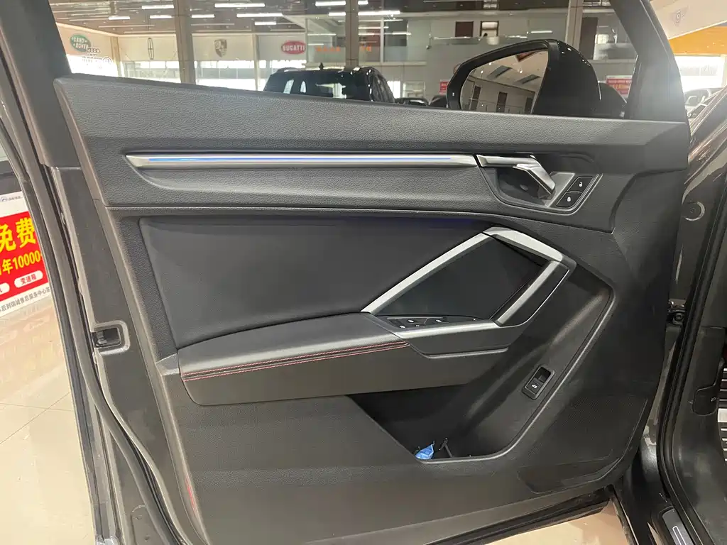 Audi Q3 2020 40 TFSI Fashionable and Dynamic купить на сайте DeffCars