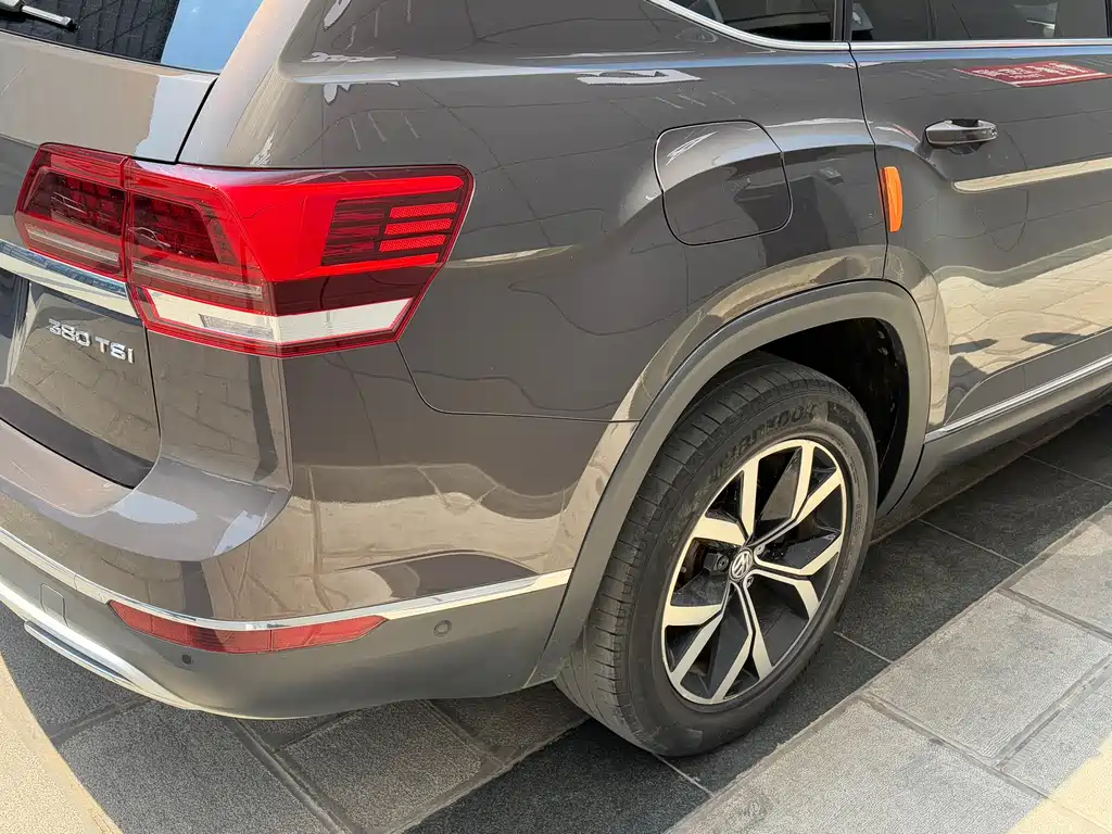 Touron 2020 380TSI four-wheel drive luxury version National VI купить на сайте DeffCars