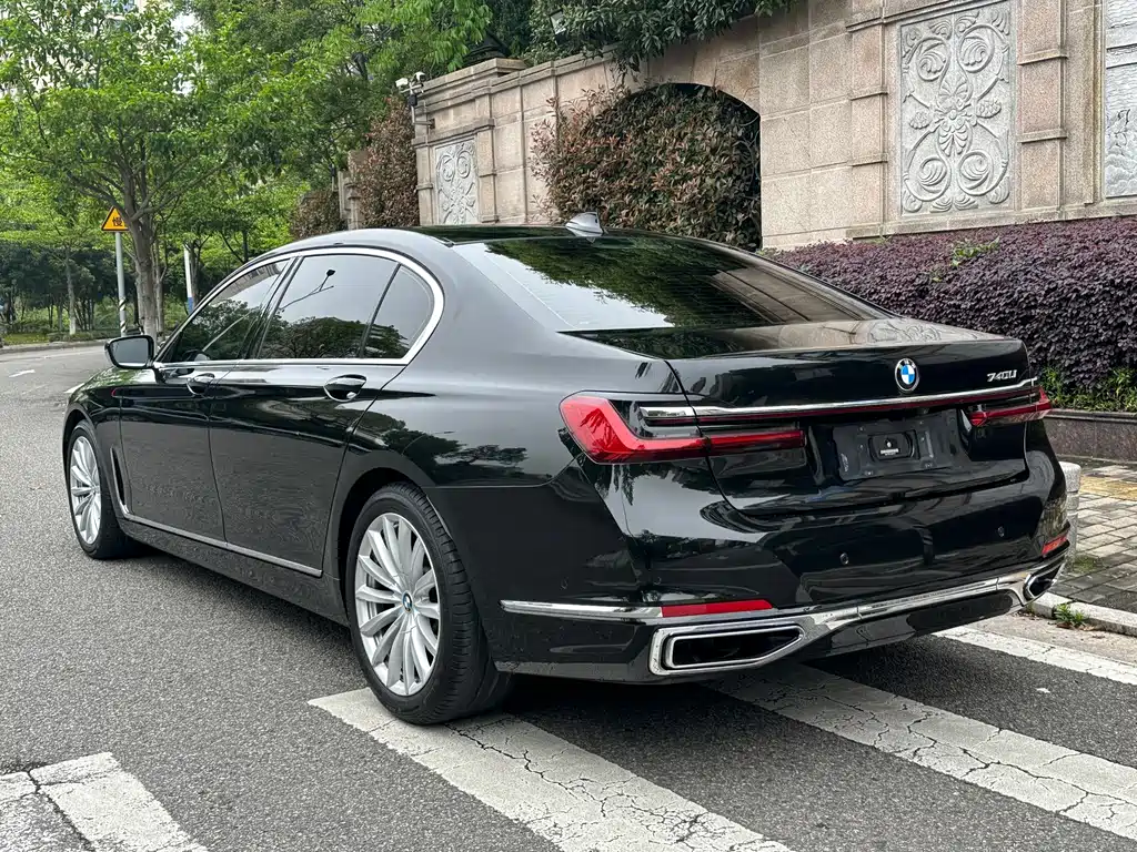 BMW 7 Series 2019 730Li Luxury Package купить на сайте DeffCars
