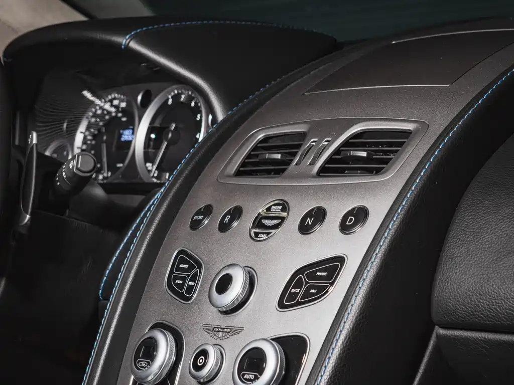 V8 Vantage 2016 4.7L Coupe купить на сайте DeffCars