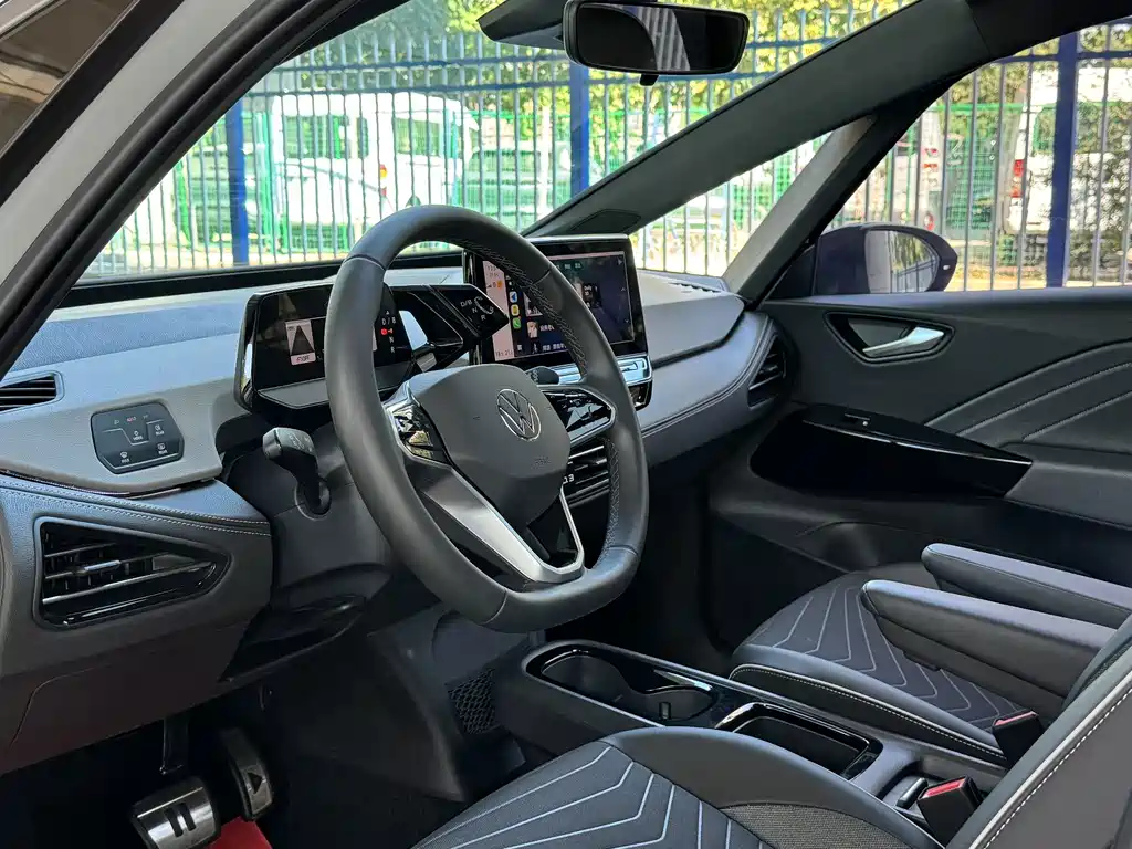 Volkswagen ID.3 2024 Outstanding Edition купить на сайте DeffCars