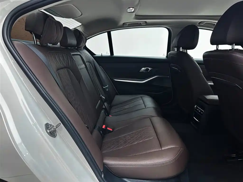 BMW 3 Series 2023 320Li M Sports Package купить на сайте DeffCars