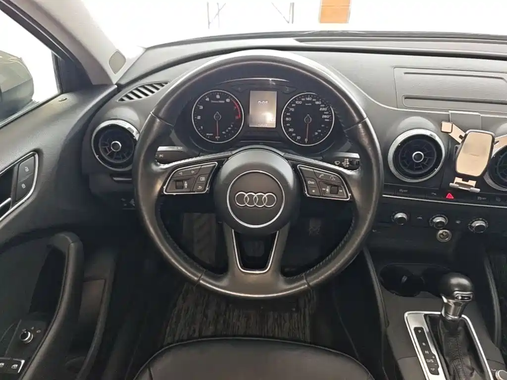 Audi A3 2019 Limousine 35 TFSI Fashion Type National VI купить на сайте DeffCars