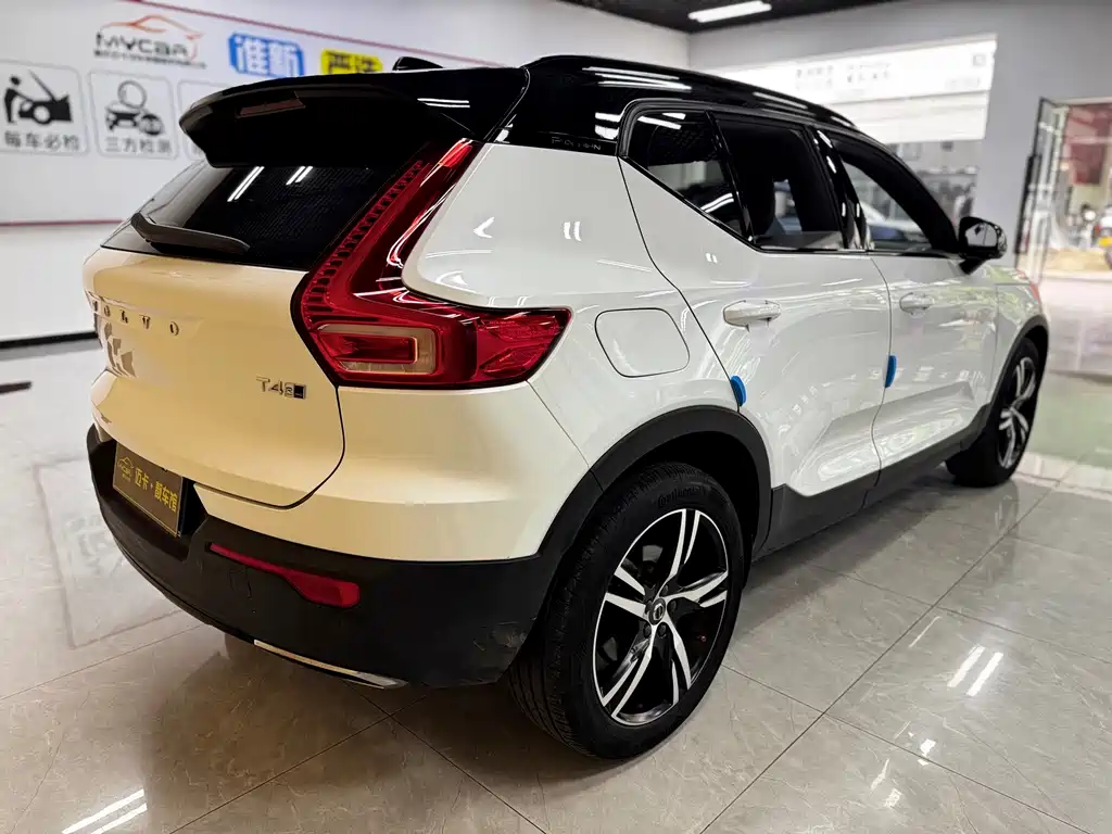 Volvo XC40 2020 T4 four-wheel drive Zhiyuan Sport Edition купить на сайте DeffCars